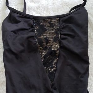 Lack v front and back leo